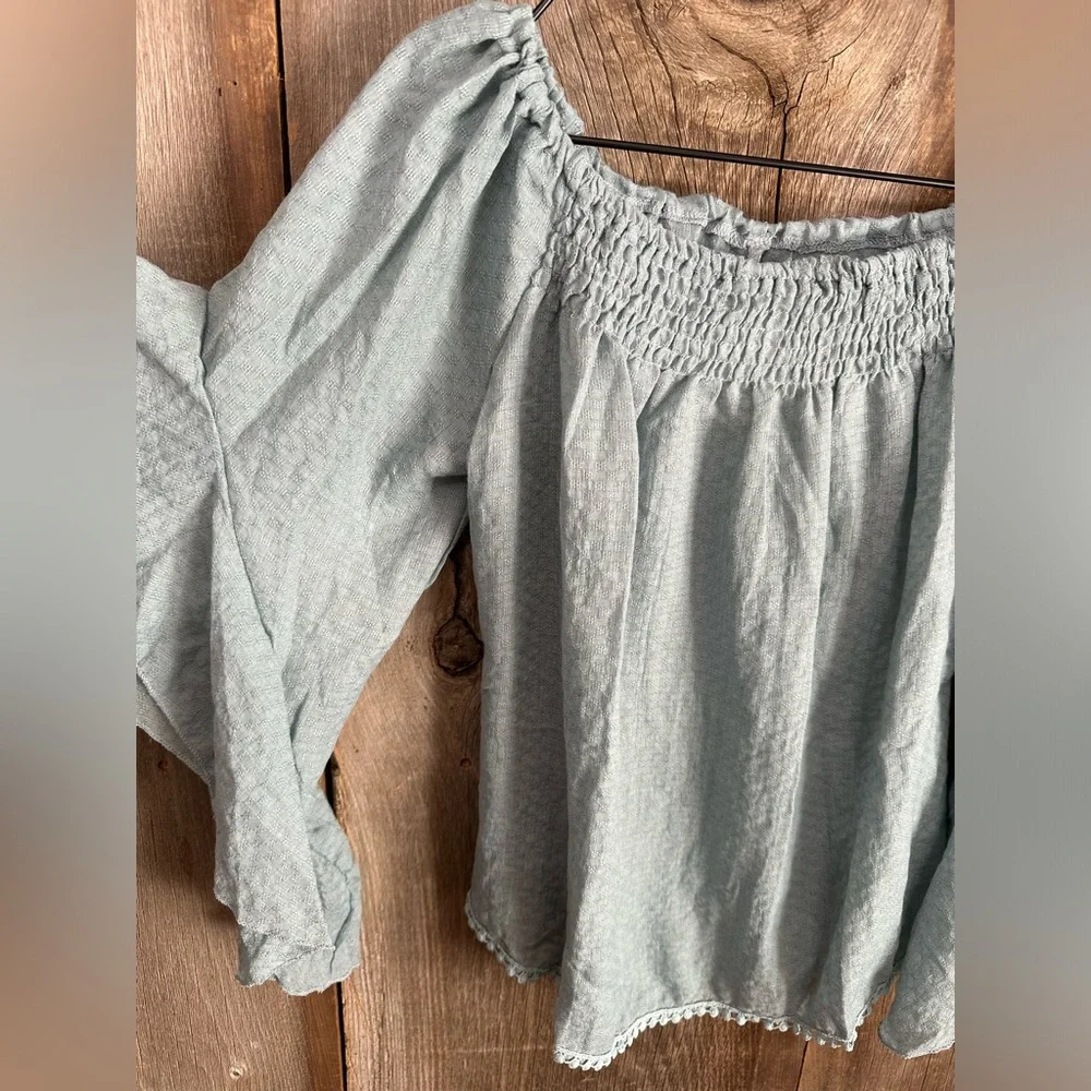 Boutique Off the Shoulder Blouse in Blue Green Size Medium - Picture 5 of 17